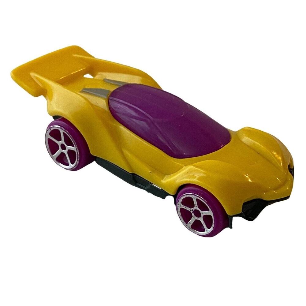 Mattel Hot Wheels Blitzspeeder Mini McDonalds Meal 2 Car 2019 Yellow Purple